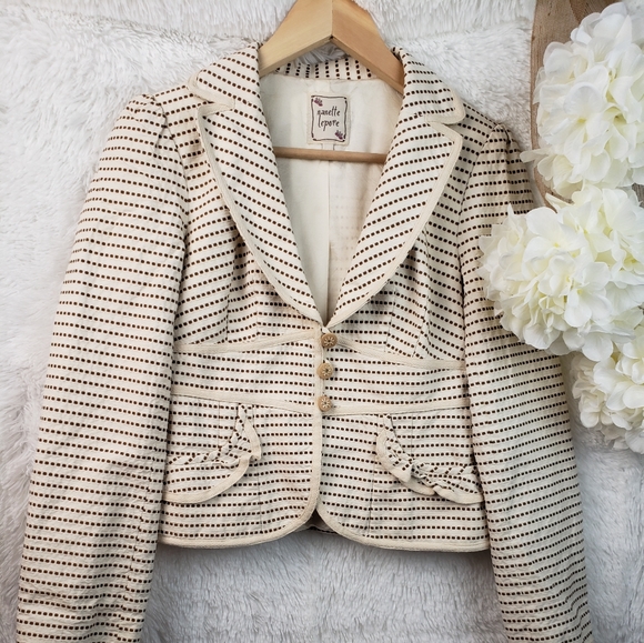 Blazer - Picture 1 of 6